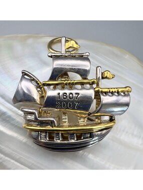 Rare Jamestown 400th Anniversary 1607-2007 Two Tone Sailing Ship Pendant Brooch